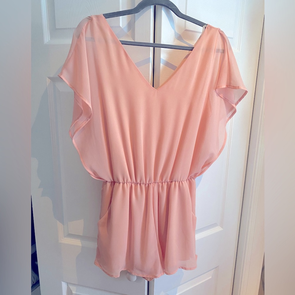 Dee Elle light pink romper size medium
